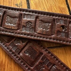 VTG Leather Butterfly Embossed Belt Tony Lama Tres‎ Flores Style Snap Buckle End